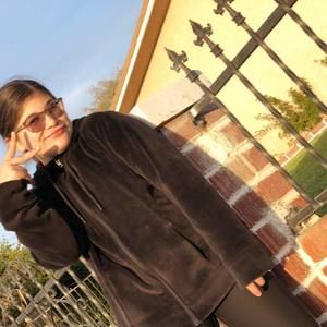 Meet your Posher, Isabella